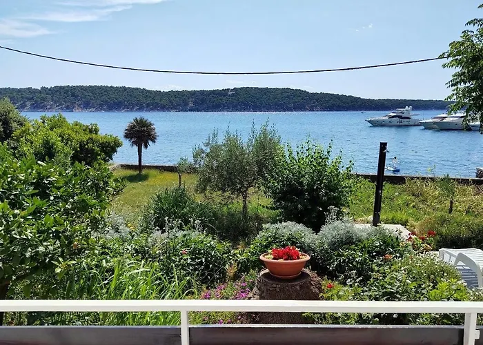 Apartmán Family Friendly Seaside Barbat, Rab - 22360