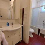 Apartamento Family Friendly Seaside Barbat, Rab - 22360