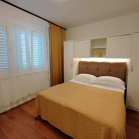 Apartament Family Friendly Seaside Barbat, Rab - 22360