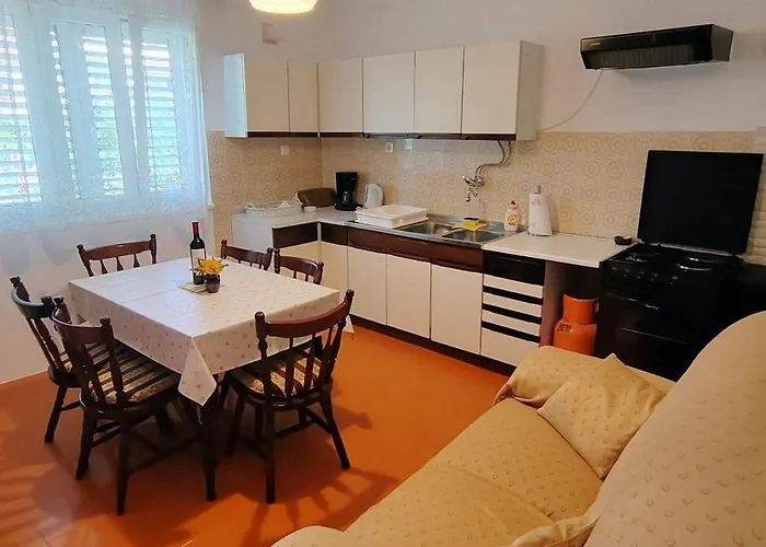 Family Friendly Seaside Barbat, Rab - 22360 Daire